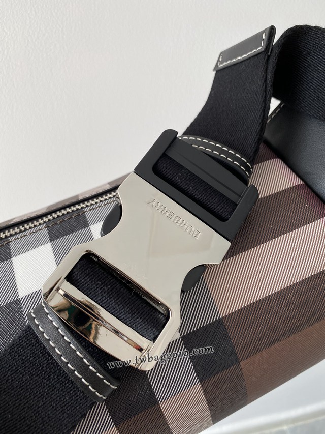 Burberry專門店新款立挺版型的腰包 巴寶莉格紋環保帆布斜背腰包 yxb1110